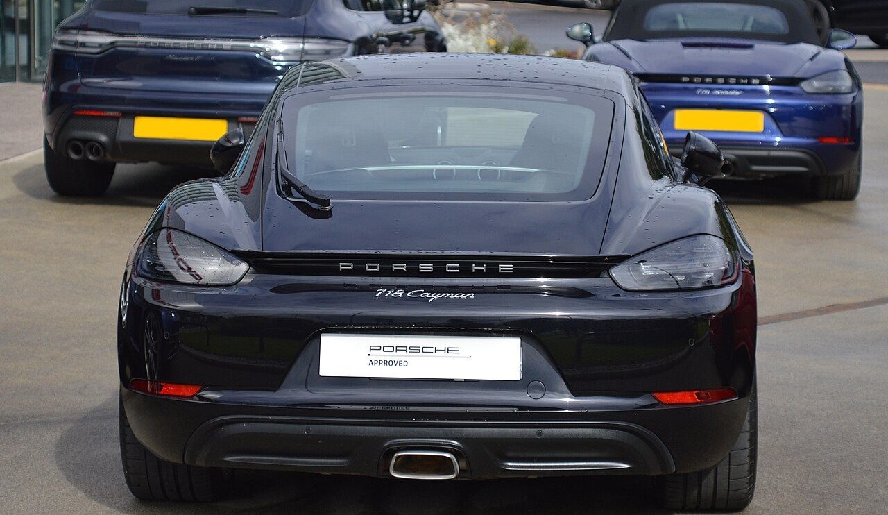 Porsche 718 Cayman Base