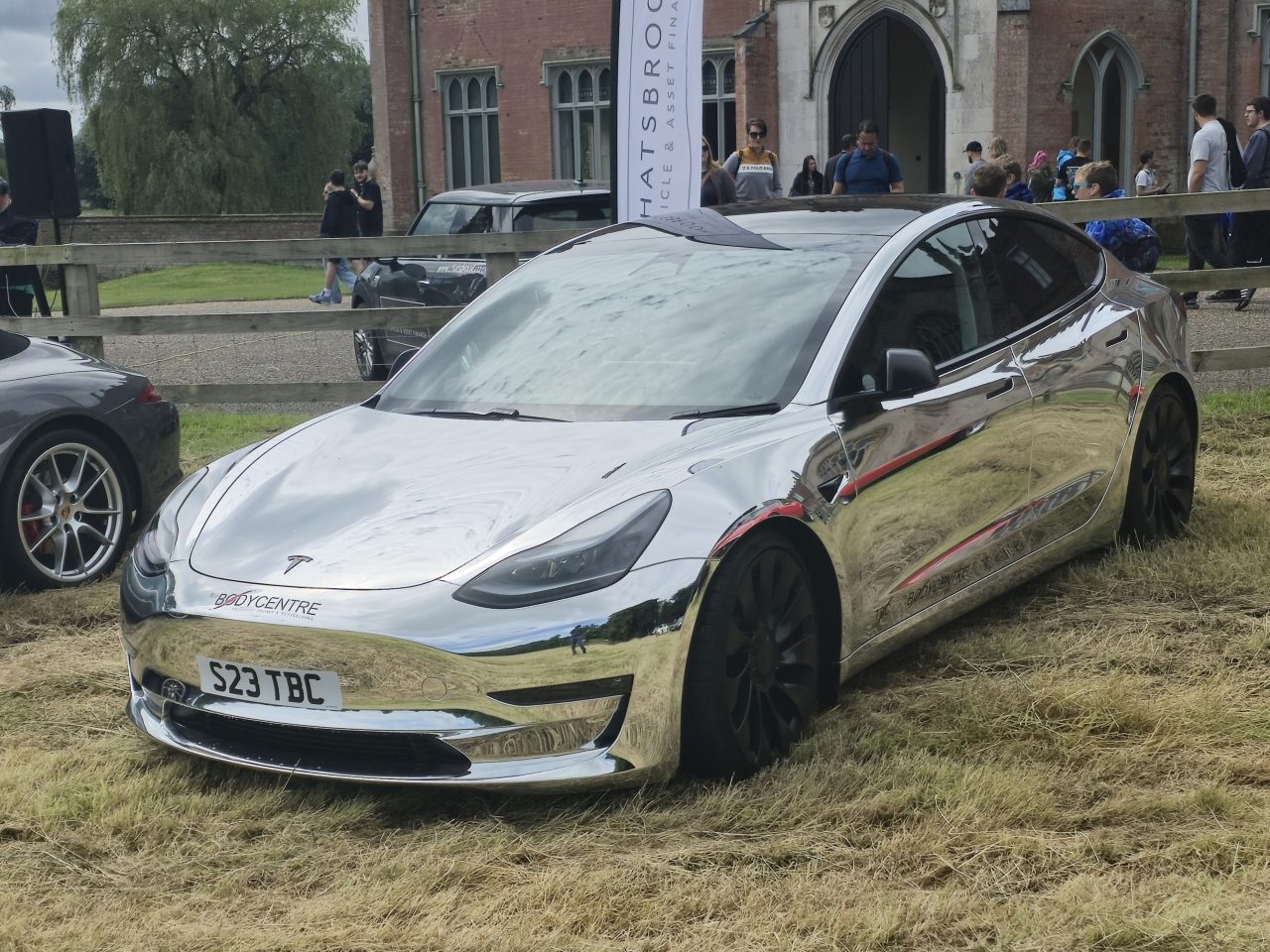 Tesla Model 3 RWD