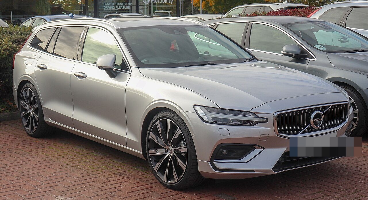 Volvo V60 B4